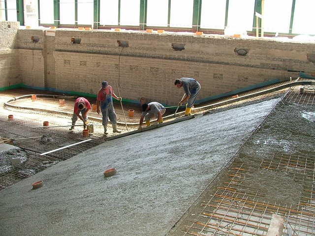 podlaha bazénu Třinec - betonáž
